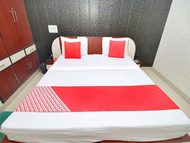 Imagen de la habitación del Hotel OYO 3509 Celebration. Foto 10