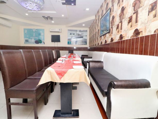 Imagen del bar/restaurante del Hotel OYO 3509 Celebration. Foto 3