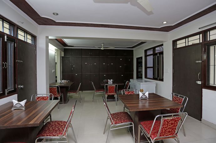 Imagen del bar/restaurante del Hotel OYO 352 DRS 8586 Haveli. Foto 3