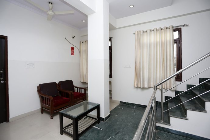 Imagen de los interiores del Hotel OYO 352 DRS 8586 Haveli. Foto 18