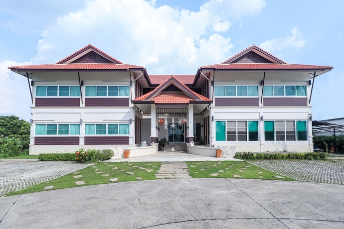 Imagen general del Hotel OYO 360 De Phunchai Hometel Lamphun. Foto 1