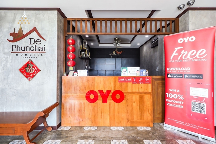 Imagen de los interiores del Hotel OYO 360 De Phunchai Hometel Lamphun. Foto 13