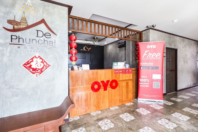 Imagen de los interiores del Hotel OYO 360 De Phunchai Hometel Lamphun. Foto 14