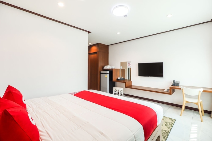 Imagen de la habitación del Hotel OYO 360 De Phunchai Hometel Lamphun. Foto 11