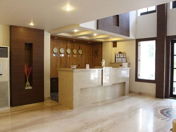 Imagen de los interiores del Hotel OYO 3600 Kathgodam. Foto 18