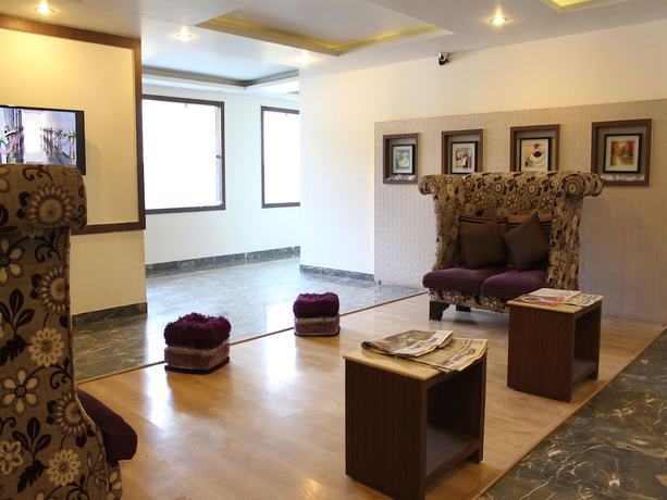 Imagen de los interiores del Hotel OYO 3600 Kathgodam. Foto 19