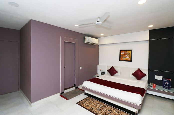 Imagen de la habitación del Hotel OYO 3612 Pandav Inn. Foto 5