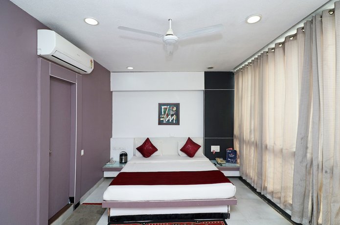 Imagen de la habitación del Hotel OYO 3612 Pandav Inn. Foto 15