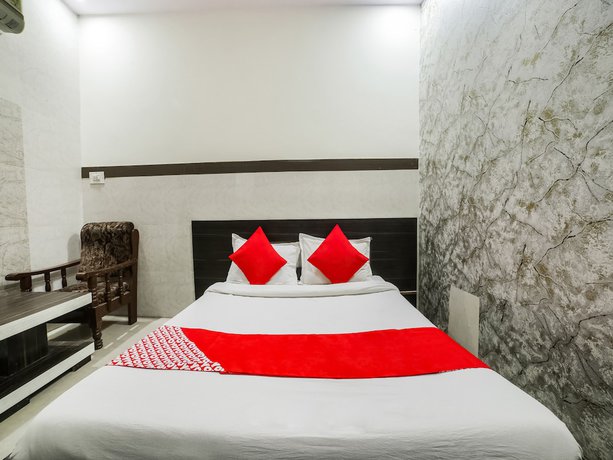 Imagen de la habitación del Hotel OYO 36289 Maurvi. Foto 4