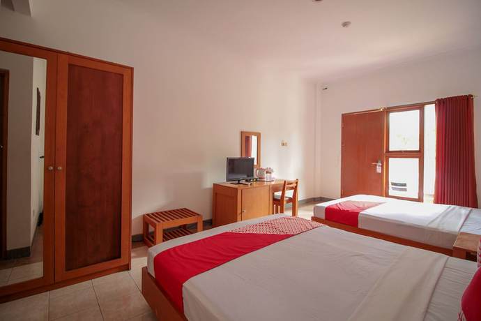 Imagen de la habitación del Hotel OYO 370 Sofia Pangandaran. Foto 2