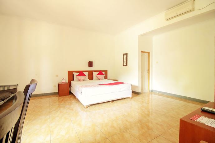 Imagen de la habitación del Hotel OYO 370 Sofia Pangandaran. Foto 15