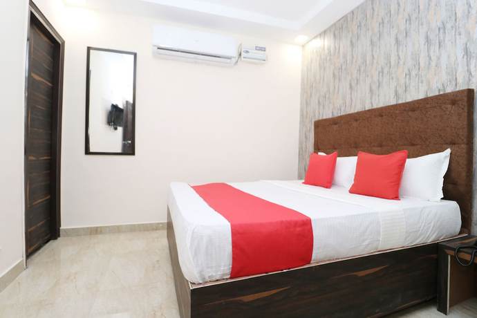 Imagen de la habitación del Hotel OYO 37351 Krishna Royal. Foto 4