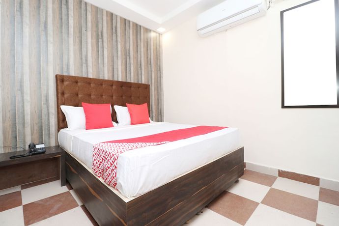 Imagen de la habitación del Hotel OYO 37351 Krishna Royal. Foto 8