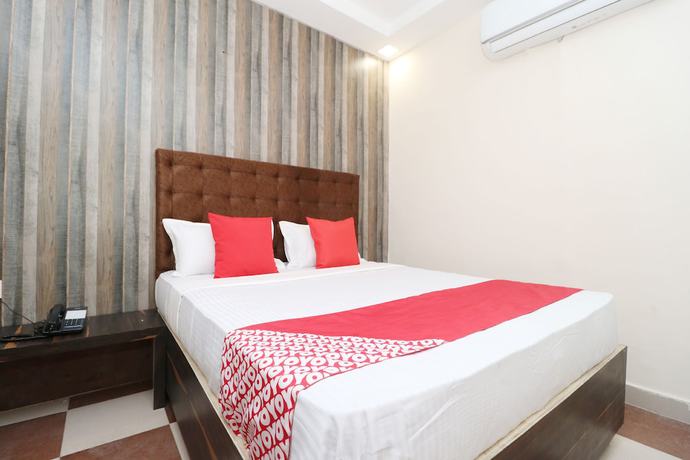 Imagen de la habitación del Hotel OYO 37351 Krishna Royal. Foto 11
