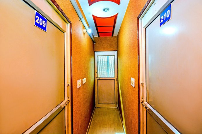 Imagen de los interiores del Hotel OYO 37546 Gaur Guest House. Foto 18