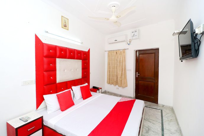 Imagen de la habitación del Hotel OYO 37663 Royal Palace. Foto 3