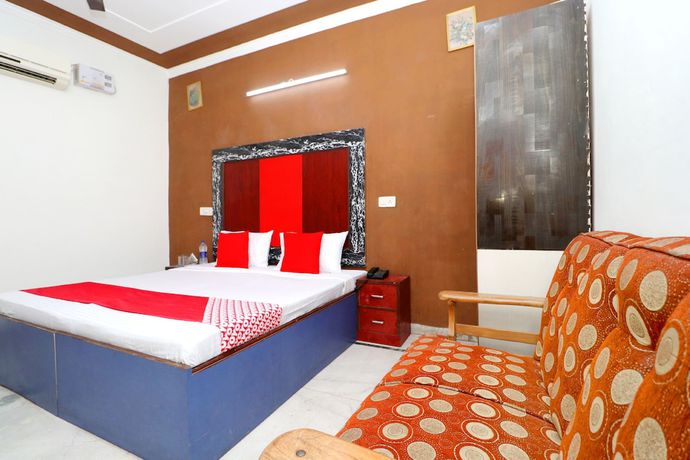 Imagen de la habitación del Hotel OYO 37663 Royal Palace. Foto 15