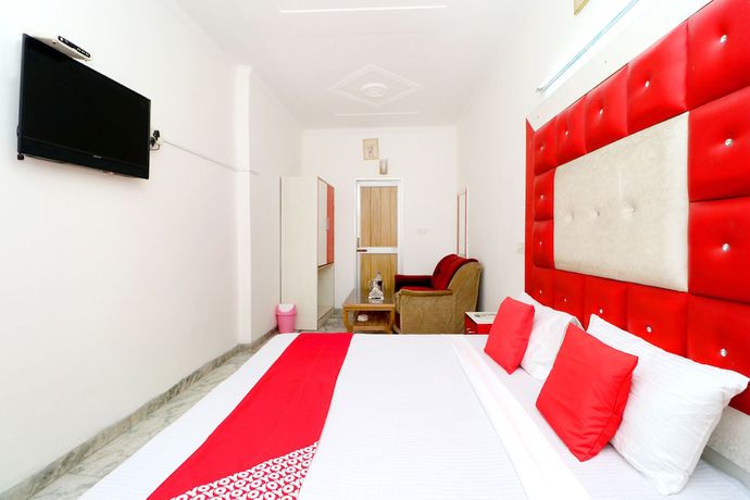 Imagen de la habitación del Hotel OYO 37663 Royal Palace. Foto 16