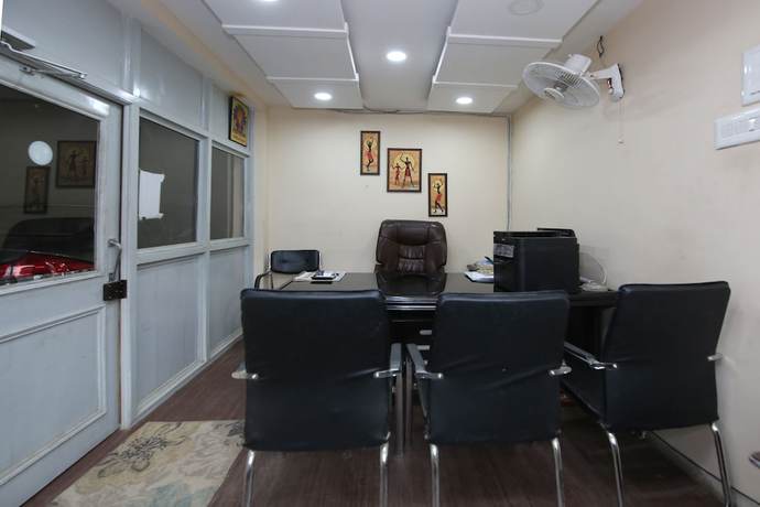 Imagen de los interiores del Hotel OYO 37676 Neelkanth. Foto 18