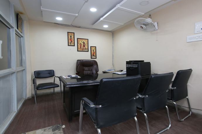 Imagen de los interiores del Hotel OYO 37676 Neelkanth. Foto 19