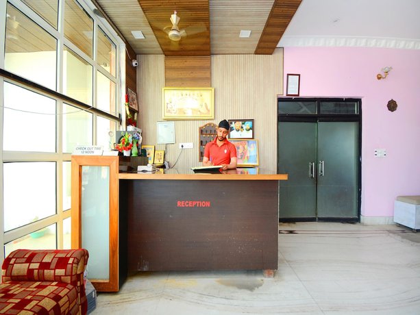 Imagen de los interiores del Hotel OYO 37902 Kaler Regency. Foto 17