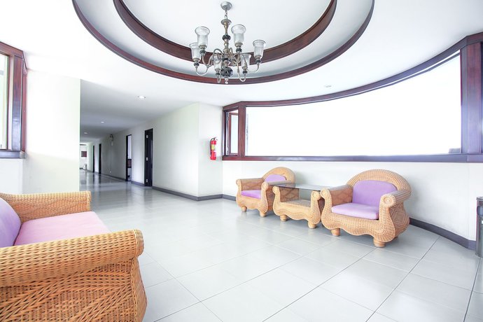 Imagen de los interiores del Hotel OYO 383 White Inn. Foto 18
