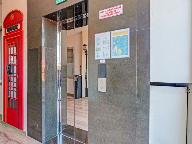 Imagen general del Hotel OYO 3905 Graha 100 Guest House Syariah. Foto 34