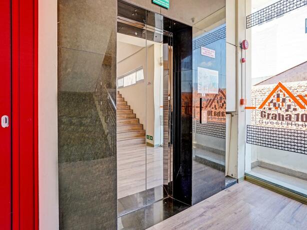 Imagen general del Hotel OYO 3905 Graha 100 Guest House Syariah. Foto 38