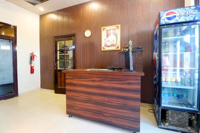 Imagen de los interiores del Hotel OYO 39626 Rj Royal Guest House. Foto 19