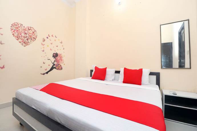 Imagen de la habitación del Hotel OYO 39626 Rj Royal Guest House. Foto 8