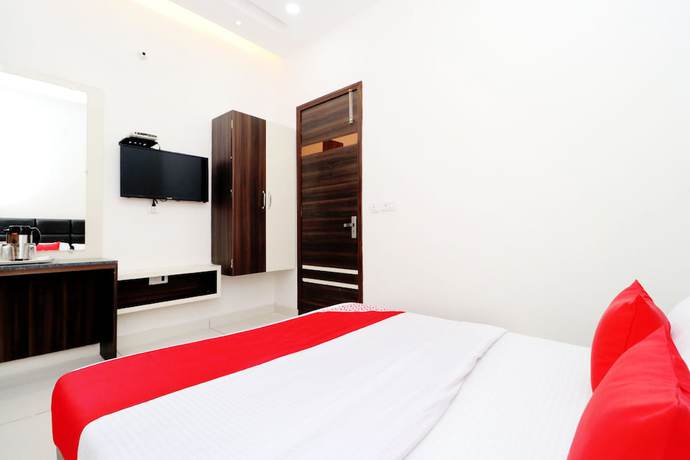 Imagen de la habitación del Hotel OYO 39759 Kesari Root. Foto 4