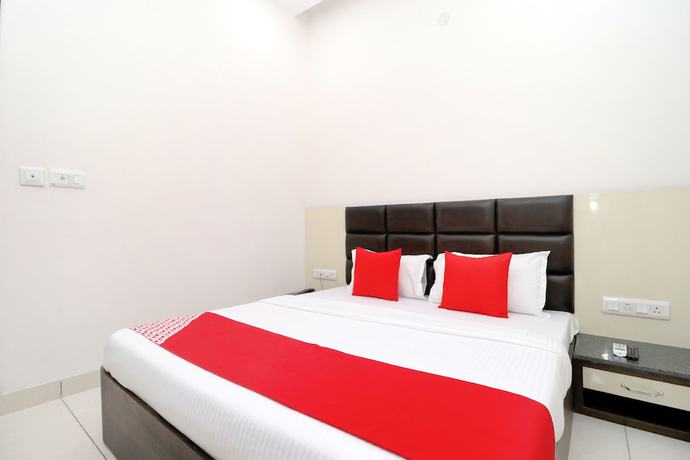 Imagen de la habitación del Hotel OYO 39759 Kesari Root. Foto 9