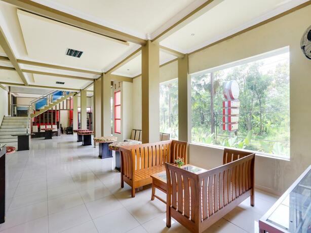 Imagen general del Hotel OYO 4014 Bergas Indah. Foto 46