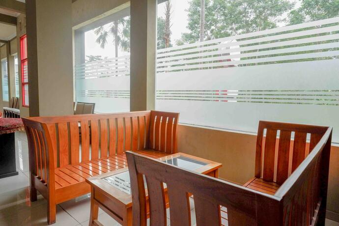 Imagen general del Hotel OYO 4014 Bergas Indah. Foto 47