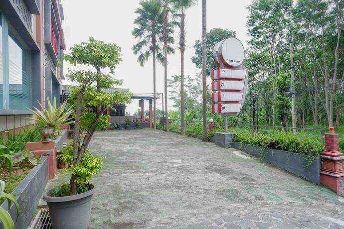 Imagen general del Hotel OYO 4014 Bergas Indah. Foto 78