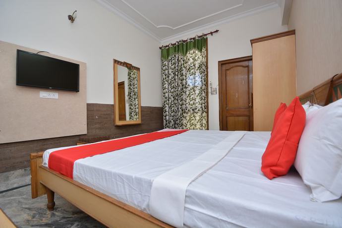 Imagen de la habitación del Hotel OYO 40230 Royal Palace. Foto 3