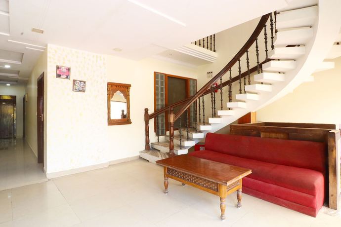 Imagen de los interiores del Hotel OYO 40402 Kirandeep. Foto 20
