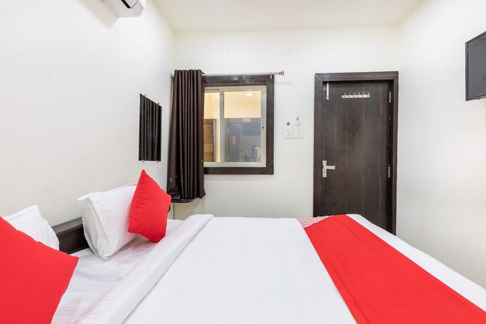 Imagen de la habitación del Hotel OYO 40682 Lake City Pride. Foto 3