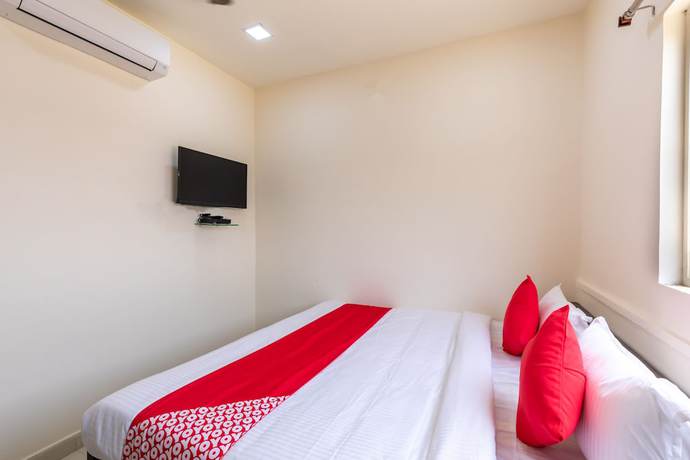 Imagen de la habitación del Hotel OYO 40682 Lake City Pride. Foto 15