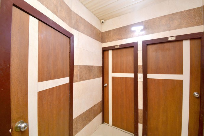 Imagen de los interiores del Hotel OYO 41344 Grand Hitesh. Foto 19