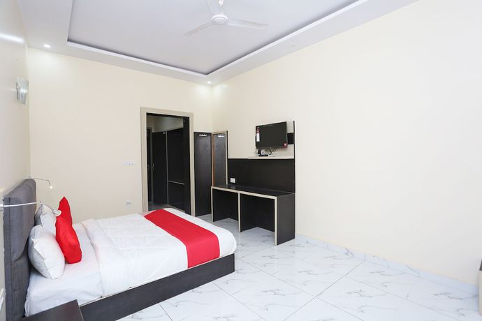 Imagen de la habitación del Hotel OYO 41721 Lal Havelii. Foto 9