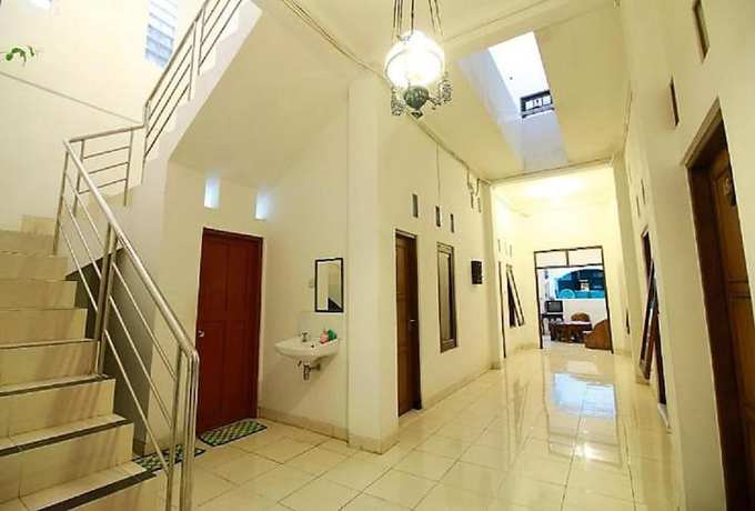 Imagen de los interiores del Hotel OYO 418 Setra House. Foto 17