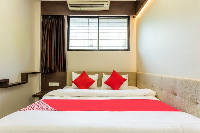 Imagen de la habitación del Hotel OYO 42084 Rajshahi Resort And Marriage Garden. Foto 2