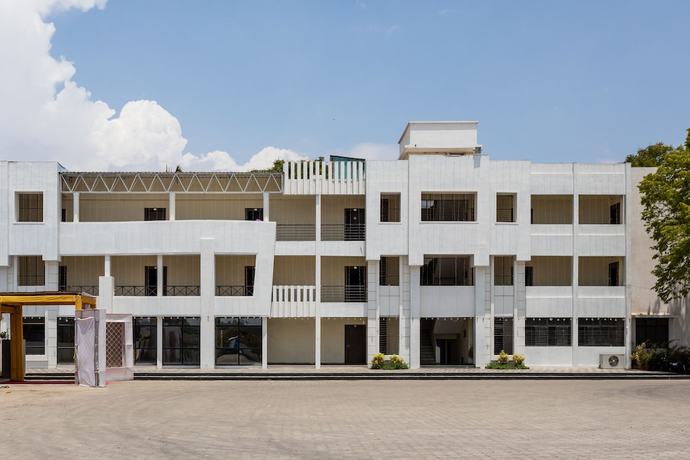 Imagen general del Hotel OYO 42084 Rajshahi Resort And Marriage Garden. Foto 1