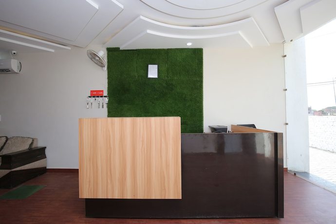 Imagen de los interiores del Hotel OYO 42991 Mehra Dhaba. Foto 16