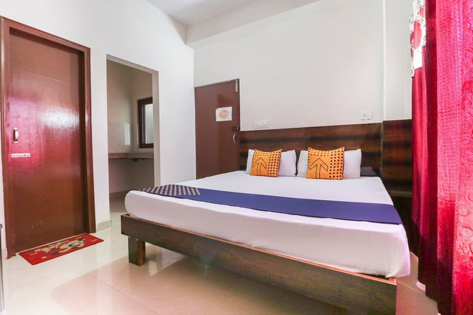 Imagen de la habitación del Hotel OYO 43300 Spring Woods Suites. Foto 10
