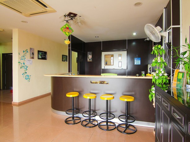 Imagen de los interiores del Hotel OYO 43962 Ezzy In. Foto 17