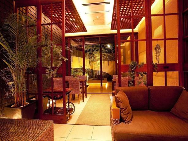 Imagen del bar/restaurante del Hotel OYO 43999 Hotel Allamanda. Foto 1