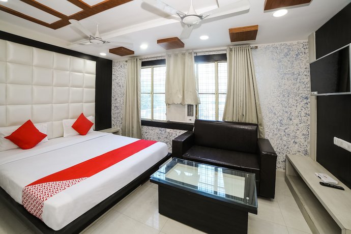 Imagen de la habitación del Hotel OYO 44314 Veer Bhumi Palace. Foto 12