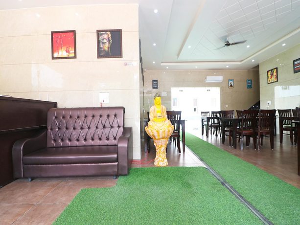 Imagen de los interiores del Hotel OYO 44370 Vaikunth Resort. Foto 17